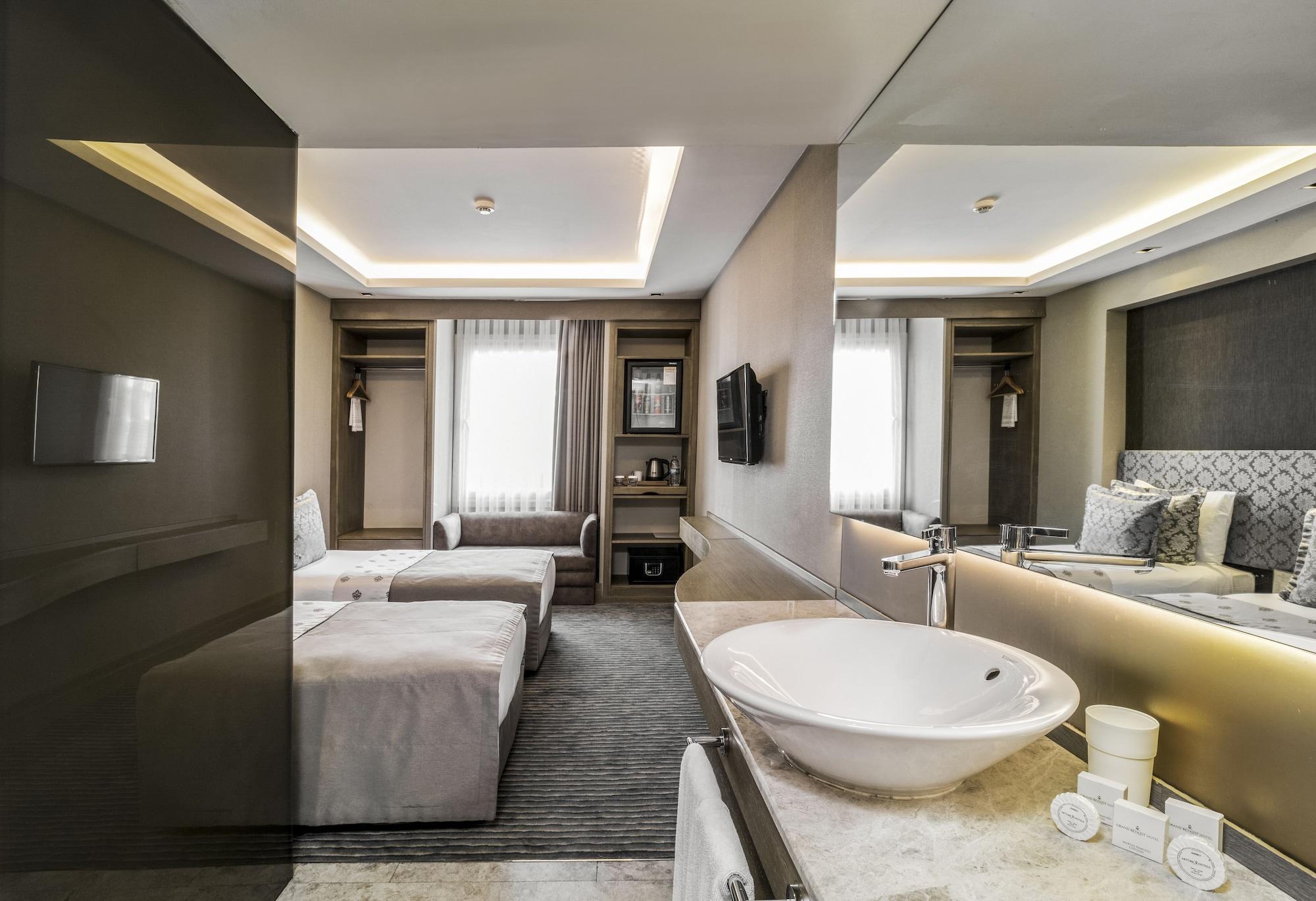 Grand Beyazit Old Hotel